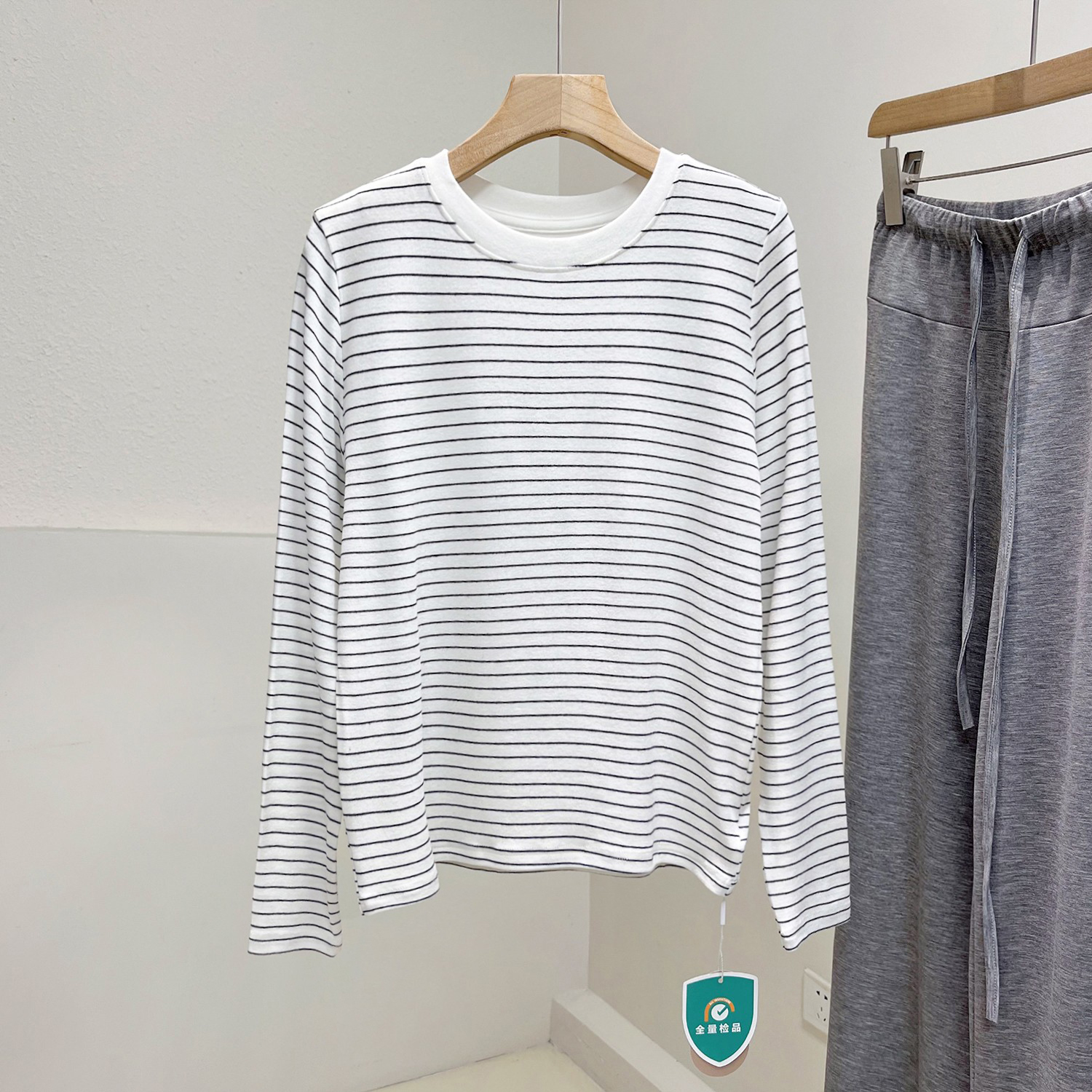 软糯慕斯棉~韩版正肩条纹长袖T恤女秋季新款弹力圆领打底衫上衣