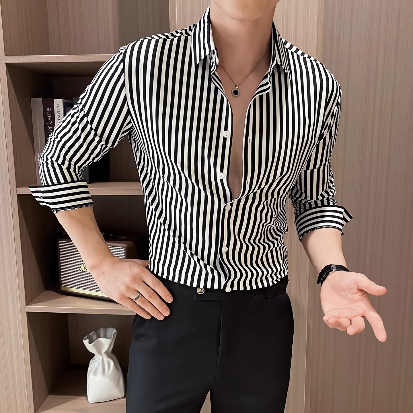 法式V领条纹衬衫男长袖秋季新款高级感大领商务休闲痞帅修身衬衣