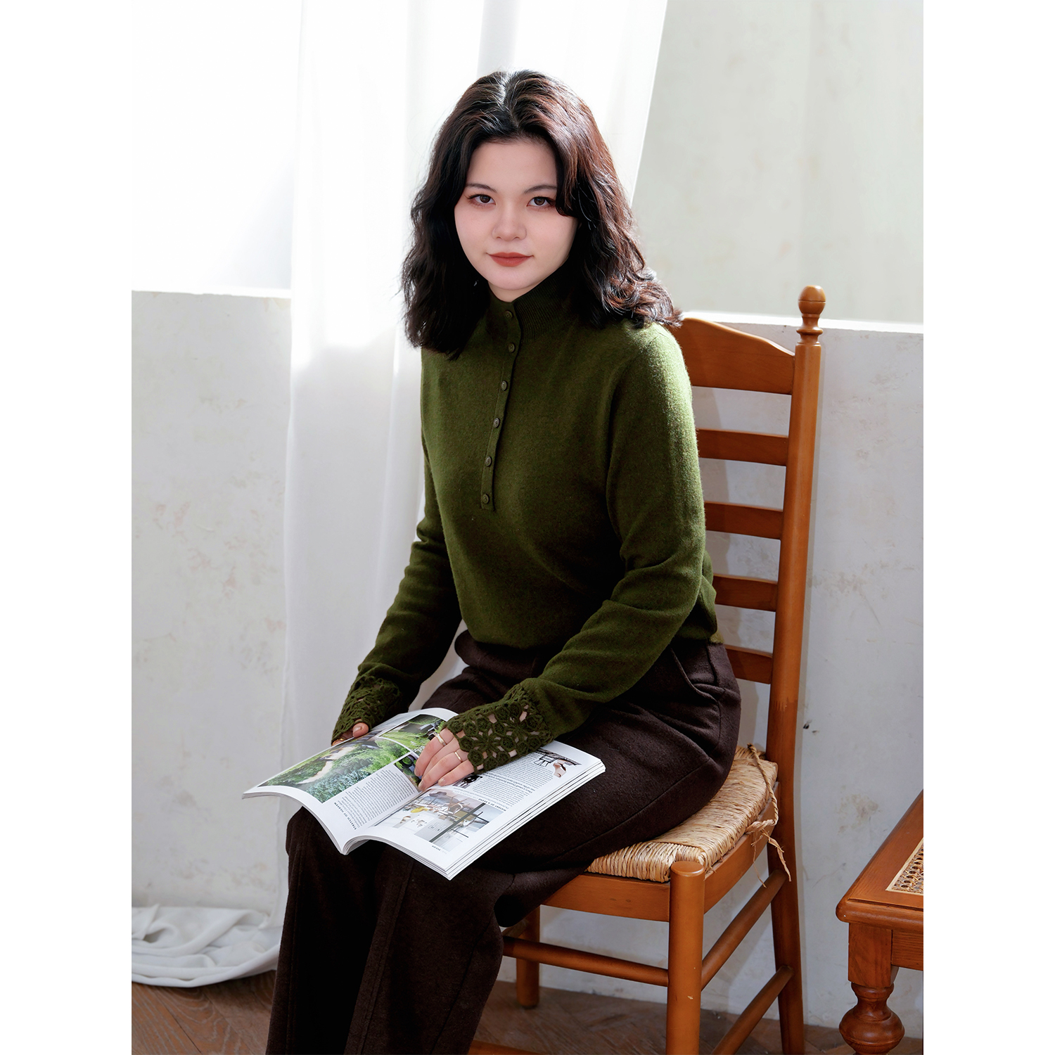 天然羊毛两色镂空针织上衣