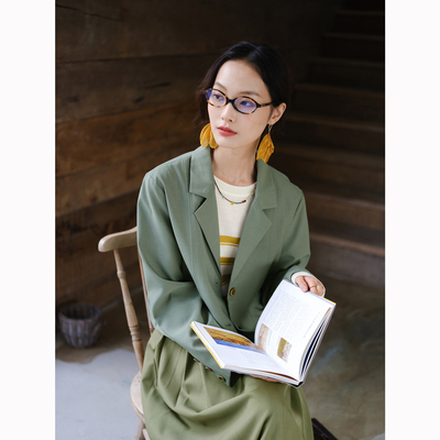 自然而蓝温柔系绿色短款西装外套