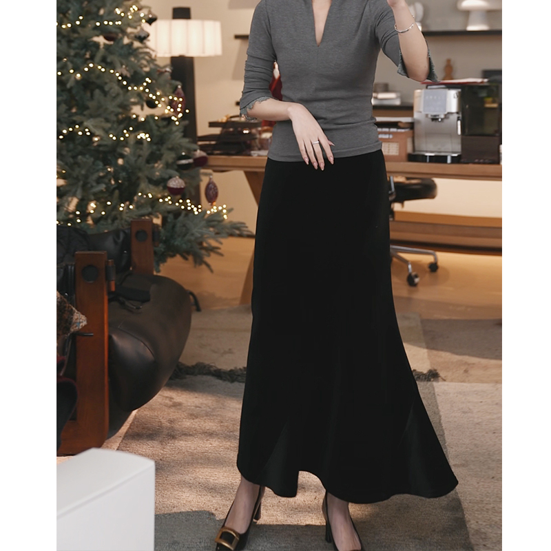 张七七新款气质时尚百搭半身裙女长款优雅设计师款丝绒纯色鱼尾裙