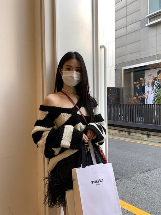 韩系撞色条纹中长款粗线毛衣女秋冬新款V领宽松慵懒风针织衫上衣