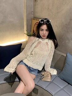 秋季新款露肩针织衫设计感宽松洋气法式性感泫雅风上衣女罩衫早秋