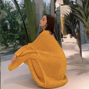 毛衣外穿 性感中长款 设计感露背超宽松慵懒风针织衫 女V领秋冬新款