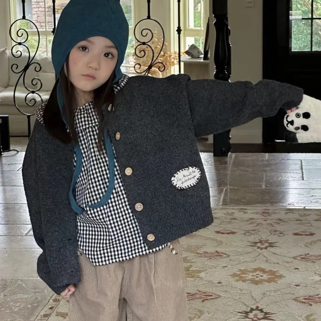 草房子女童套装2025秋圆领贴布毛衣开衫013+翻领格子娃娃衫25254