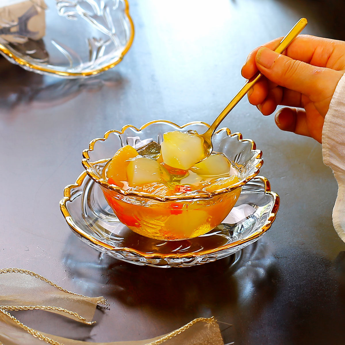 金边玻璃轻奢小果盘甜品碗爱心