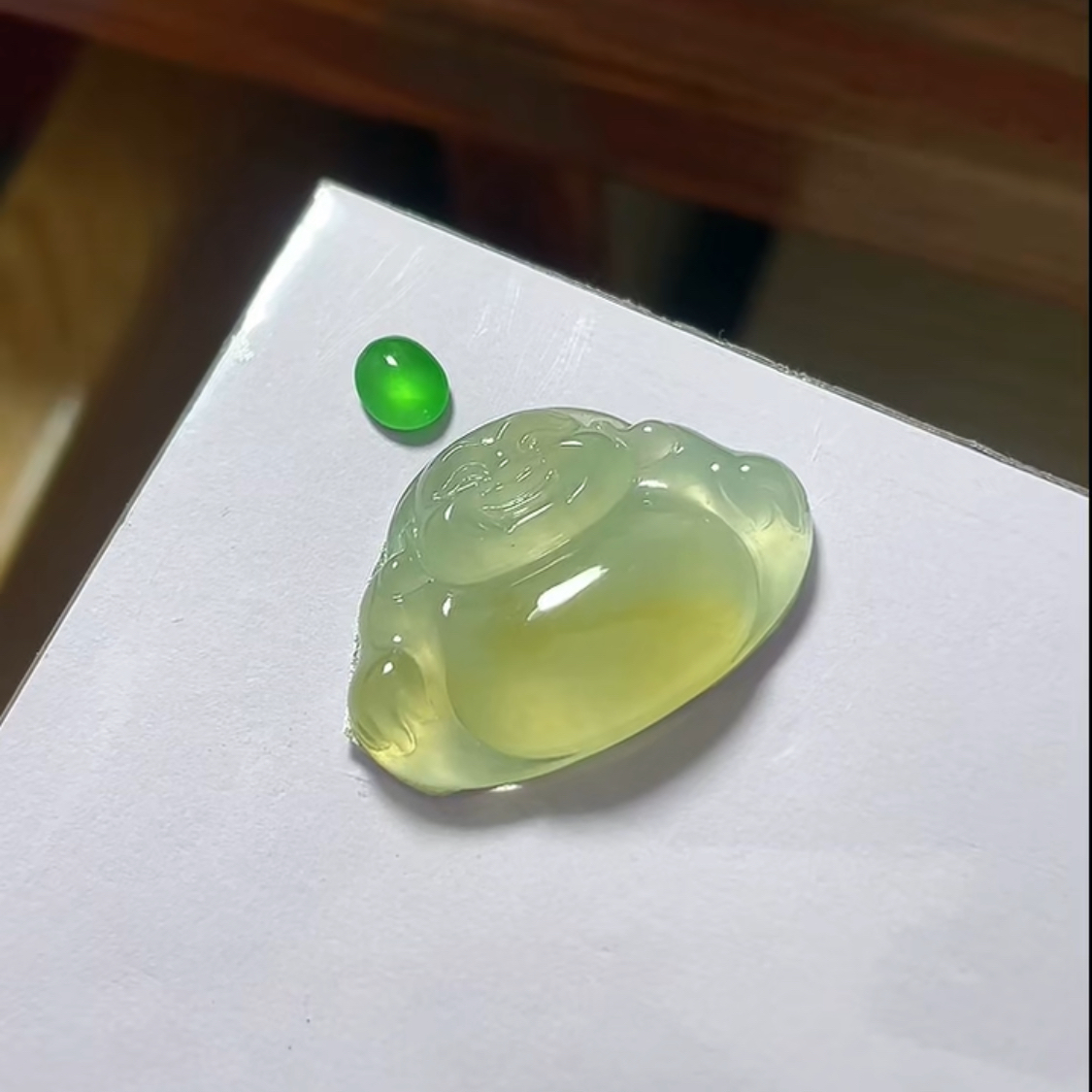 缅甸天然翡翠A货高冰起光黄翡佛公阳绿蛋面一套