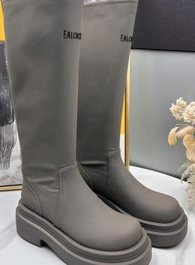 C卡其灰色丝绸皮单里时尚简约款长靴1940