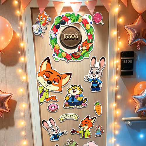disney迪士尼邮游轮门牌贴纸疯狂动物城儿童房间布置磁吸装饰画
