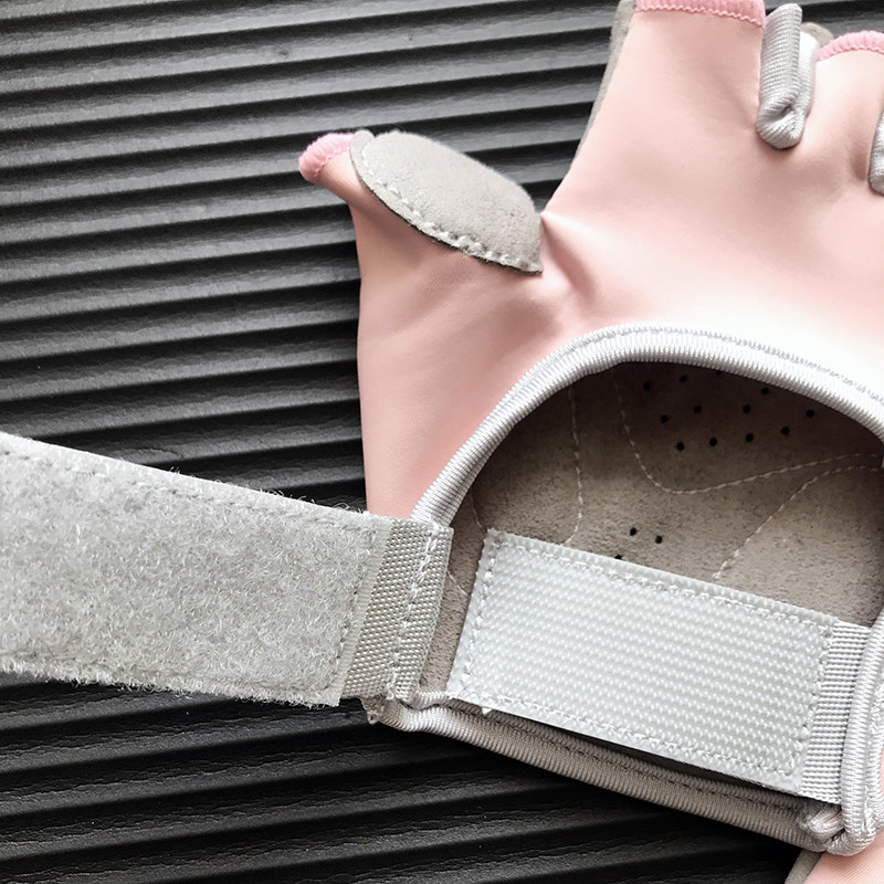 여성용 미끄럼 방지 피트니스 장갑 여름 얇은 누에 고치 스포츠 장비 훈련 회전 반 손가락 남성용 수평 바 요가