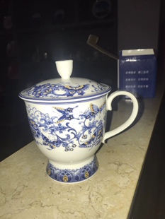 青花描金茶杯 名家礼品瓷 蝶恋花单层茶杯 教授李磊颖 小瑞祥杯