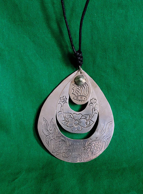 民族风复古水滴雕花鱼项链