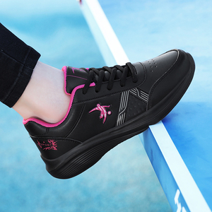 乔尼丹莱春季皮面运动鞋女轻便跑步软底百搭休闲通勤户外旅游鞋子