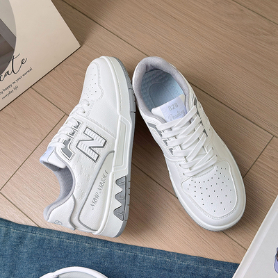 新百伦2026秋冬新款潮流百搭平底轻便板鞋爆款运动休闲鞋子男女款