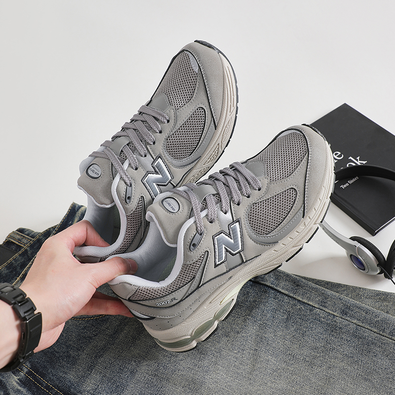 新百伦2002R男鞋秋冬复古休闲鞋情侣鞋老爹鞋缓震运动跑步鞋子男