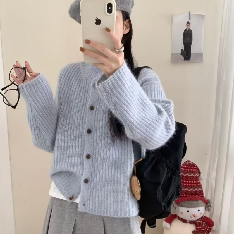 韩系高品质2025新款慵懒风半高领纽扣针织毛衣女冬季宽松百搭开衫