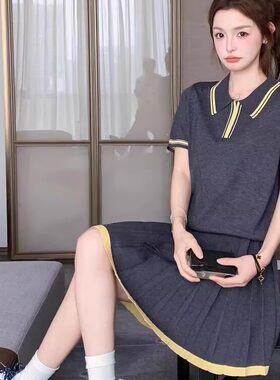 学院风俏皮POLO衫百褶裙两件套
