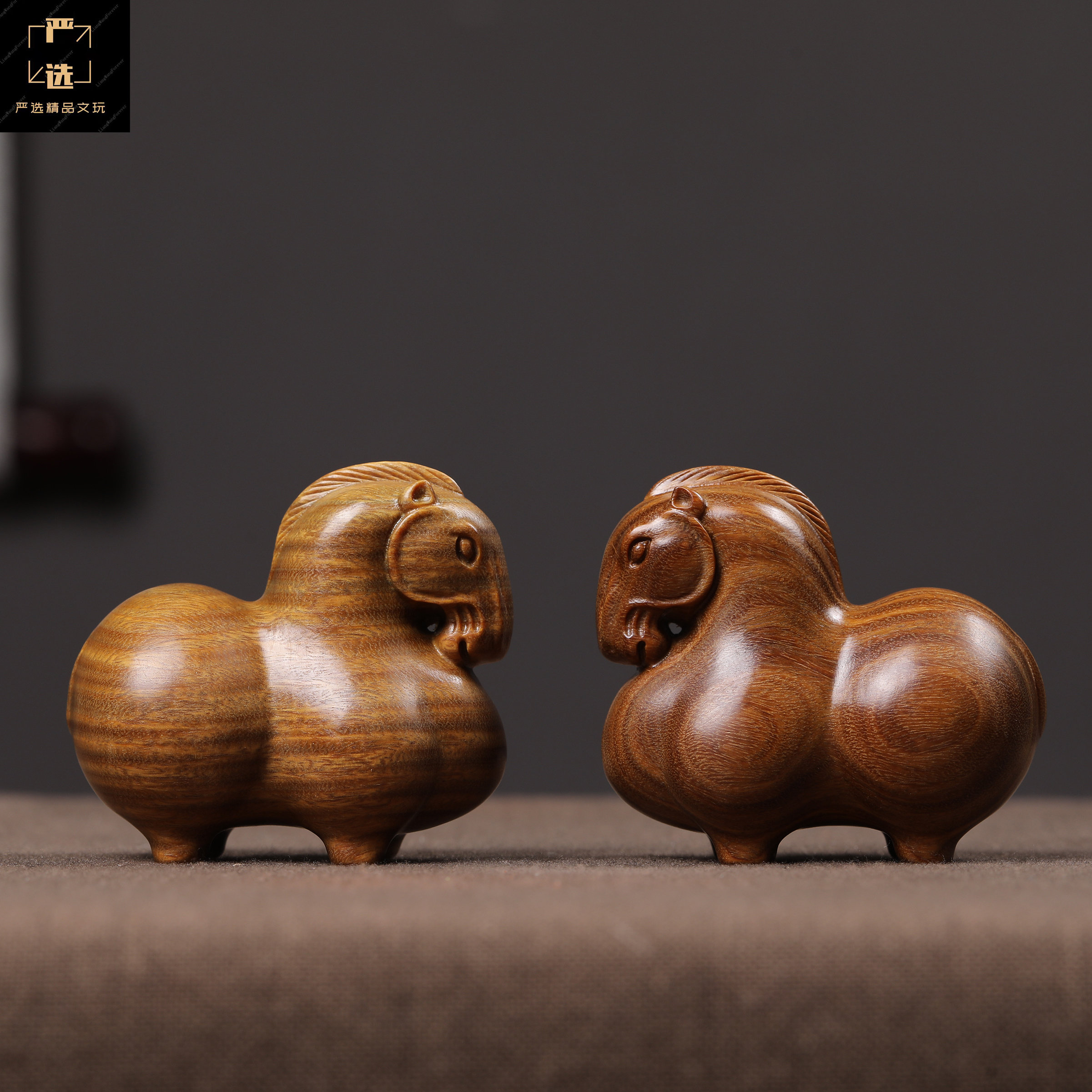 阿根廷绿檀木雕浮雕生肖唐马手把件家居饰品摆件男士送礼收藏文玩