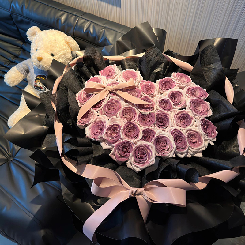 礼物送乌梅子酱永生花束