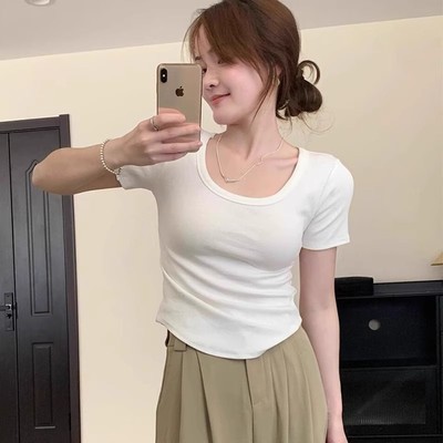 奶黄色正肩U领短袖女2025