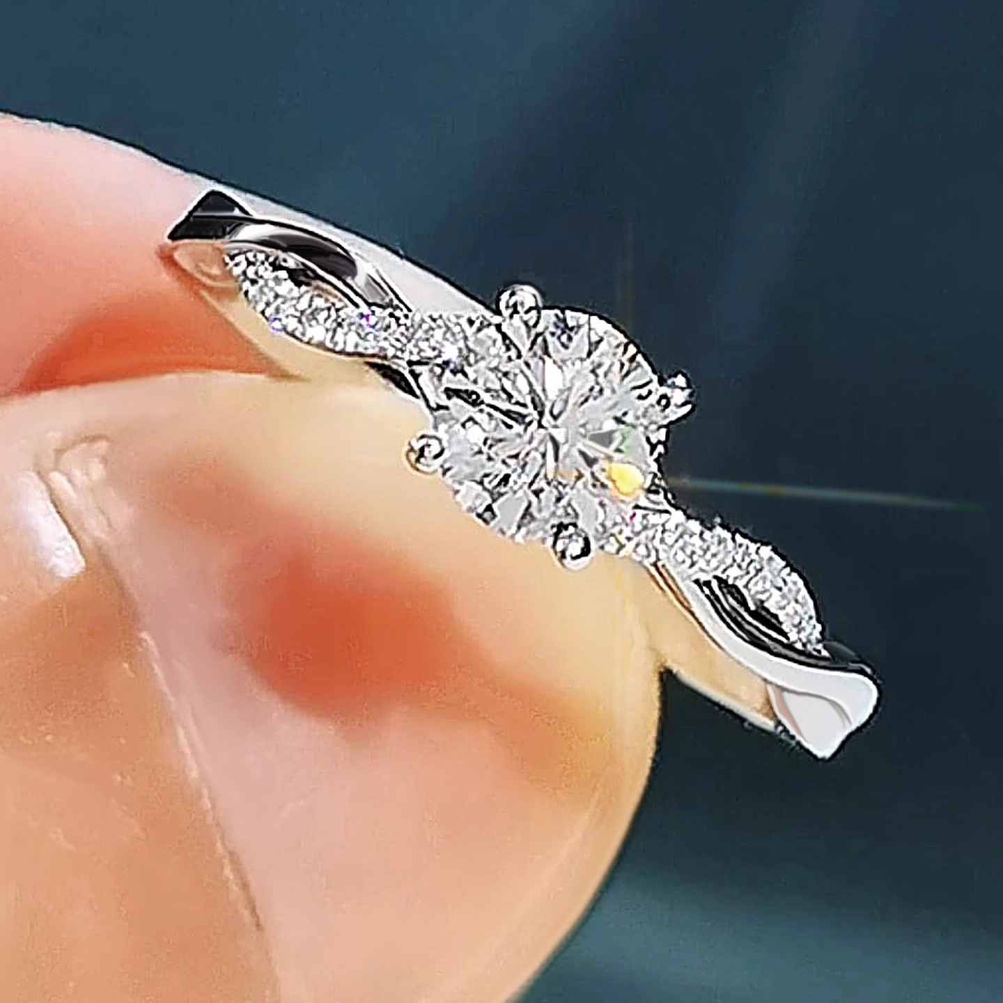 交叉扭臂星河IGI培育钻石戒指18K