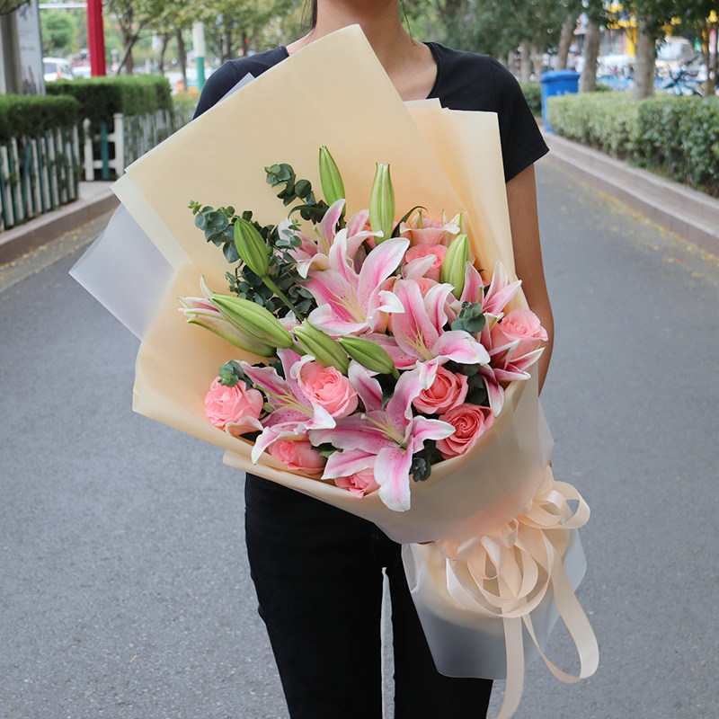 鲜花康乃馨百合送花鲜花速递长辈
