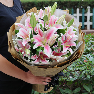 香水百合花康乃馨花束池州鲜花速递同城贵池青阳送花