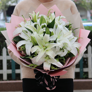 香水粉白百合南昌鲜花速递新建安义进贤昌青云谱北同城生日送花店