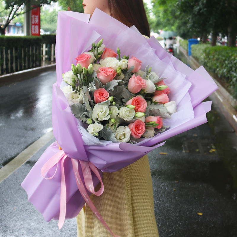 深圳抱抱桶同城生日红玫瑰花束