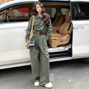 军绿色工装休闲连体裤女春秋季2025新款今年流行爆款巨好看连衣裤图片
