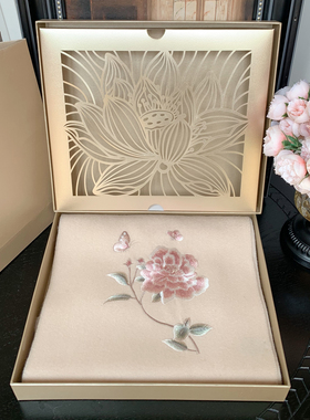 纯羊毛围巾牡丹引蝶冬季生日礼物送妈妈婆婆礼盒包装代写贺卡