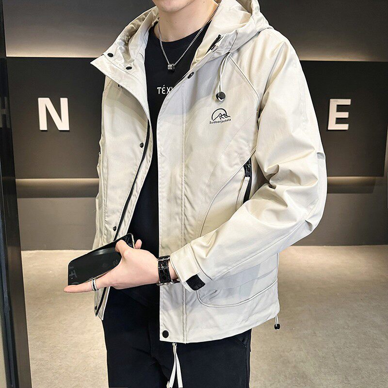 男士冲锋衣款外套春秋季2026新款爆款高端连帽薄款浅色工装男夹克
