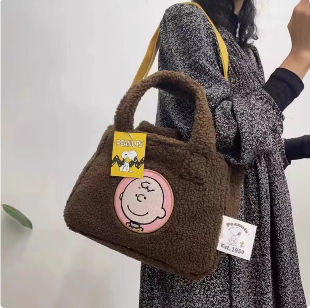日韩卡通史努比新款卡通羊羔毛大托特包