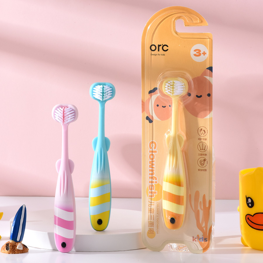 丑小鱼儿童软毛三面牙刷1-12岁婴儿宝宝专用牙刷家用扬州厂家