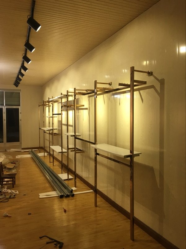 立柱服装高档不锈钢玫瑰金展示架