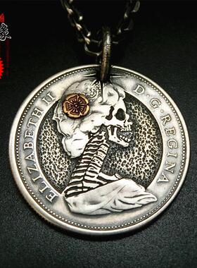 纯手工雕刻女王像骷髅流浪者吊坠