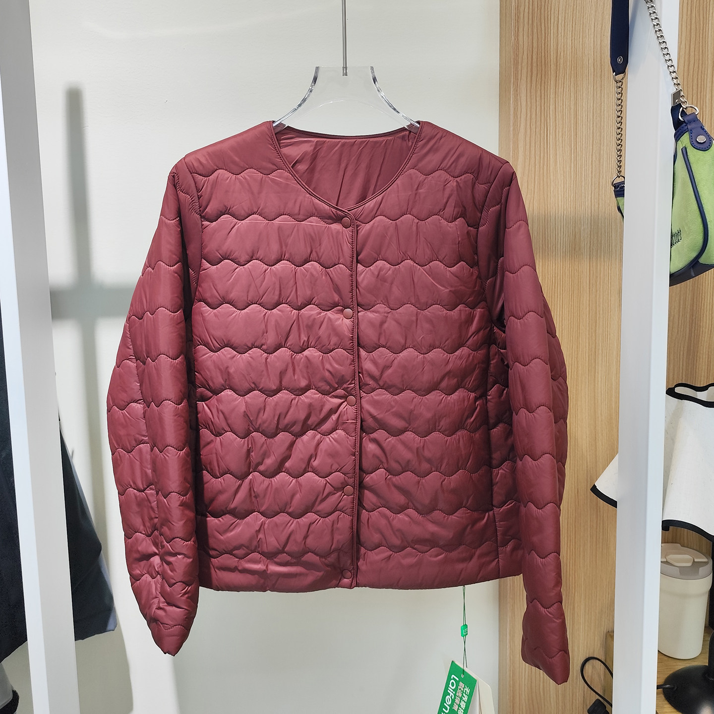 徕氛5D81女士棉服圆领轻薄羊毛热绒服波浪型压线保暖上衣外套女款