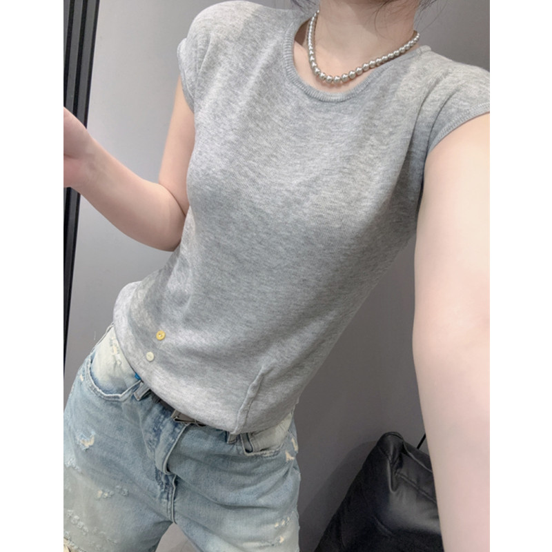 时尚纽扣冰丝针织衫短袖女修身