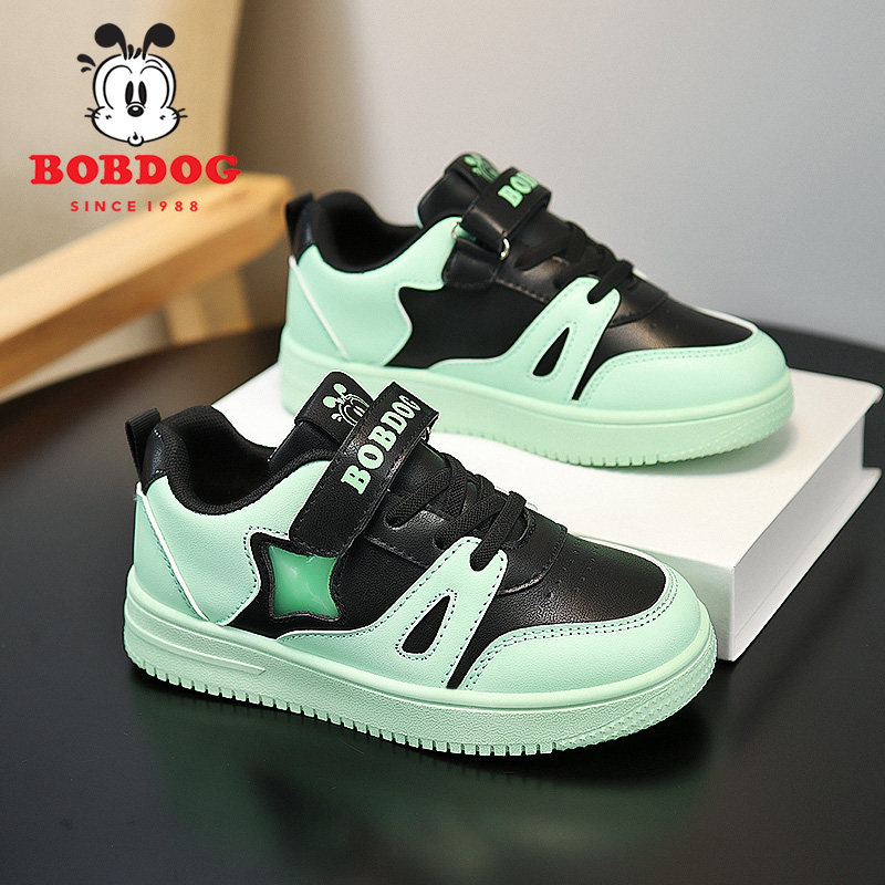 巴布豆童鞋男童运动鞋春秋款透气皮面休闲鞋轻便平底儿童板鞋女孩