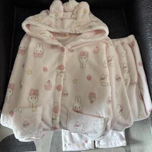 草莓米菲兔连帽法兰绒加厚保暖睡衣冬季可爱休闲可外穿家居服