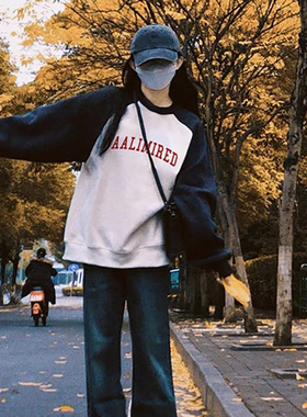 美式撞色插肩长袖圆领卫衣女上衣复古加厚加绒字母T春秋新款港味