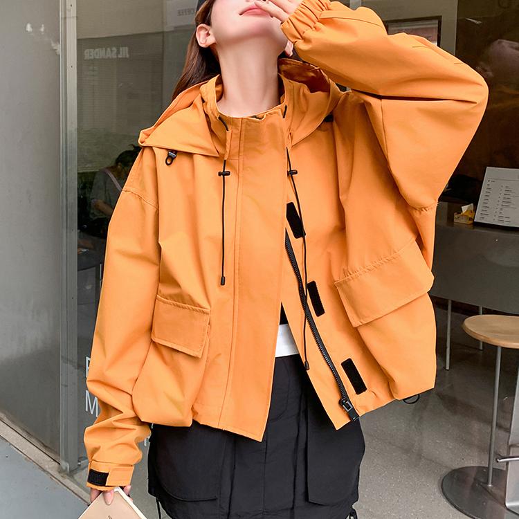 短款橘色冲锋衣外套女秋季工装短款风衣上衣爆款流行炸街小众韩系,女装短外套,浙宝220