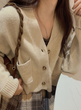 MYWAY 燕麦色温柔短款毛衣针织开衫V领外套宽松慵懒风韩系毛衣女