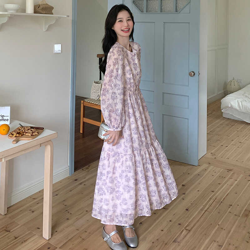 茶歇法式绝美紫色碎花连衣裙女2024夏季新款别致高腰仙女长款裙子图片
