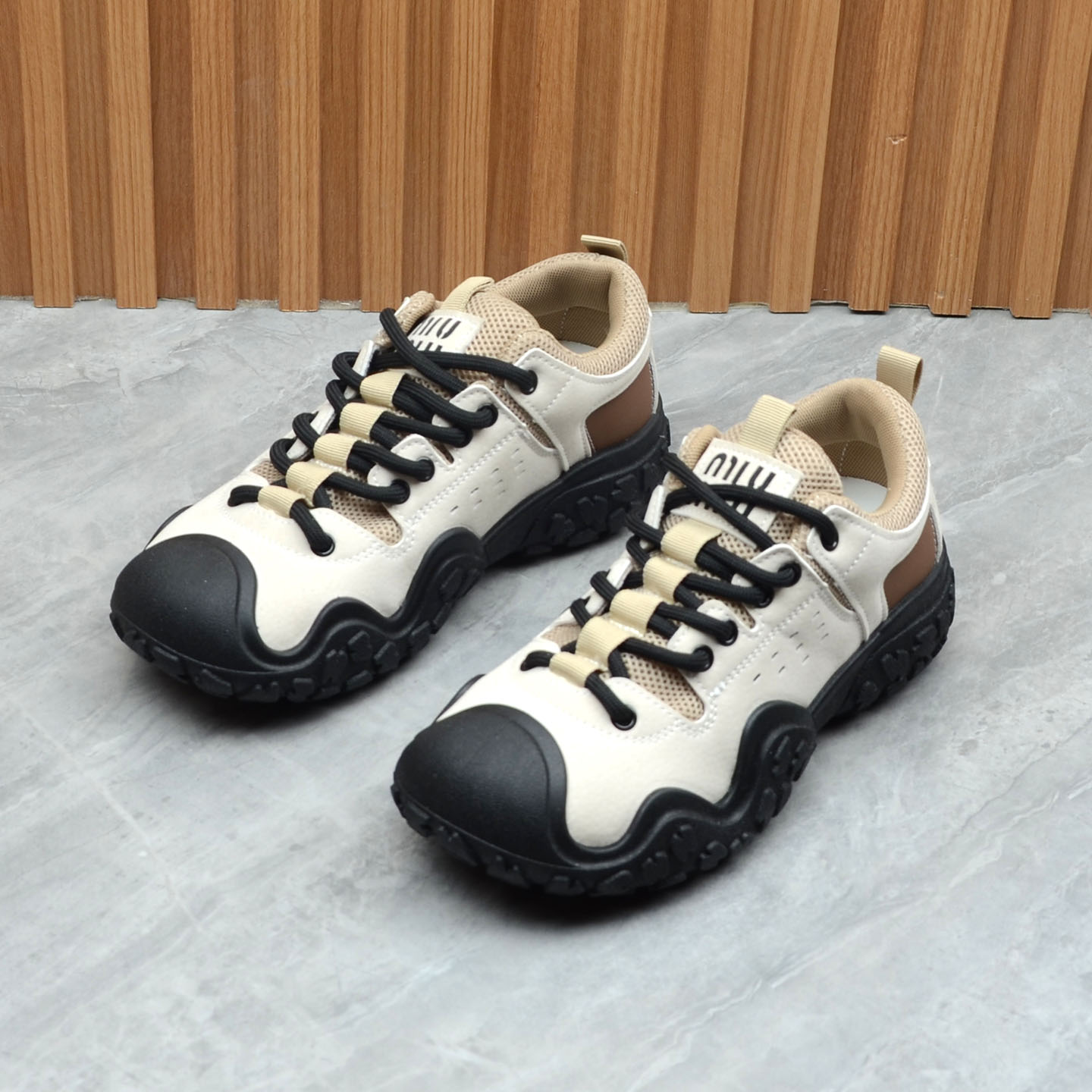 丑萌徒步鞋休闲时尚捡漏春秋单鞋