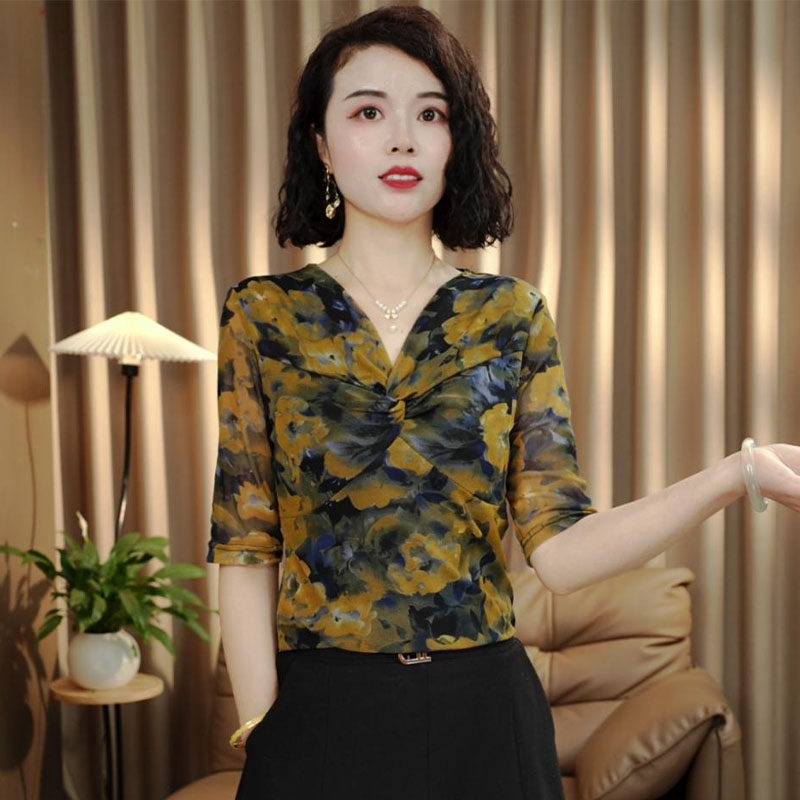 洋气花色扭结女士小衫2025夏季新款减龄时尚E百搭中袖印花妈妈装