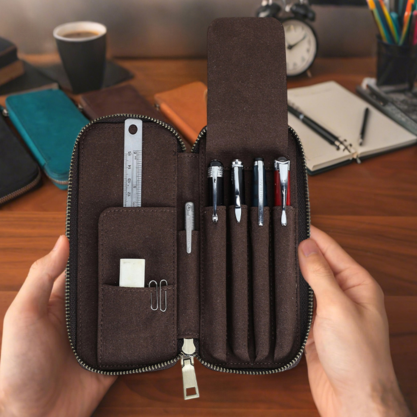 创意真皮质铅笔钢笔收纳盒笔袋文具办公室随身携带小包商务高级感