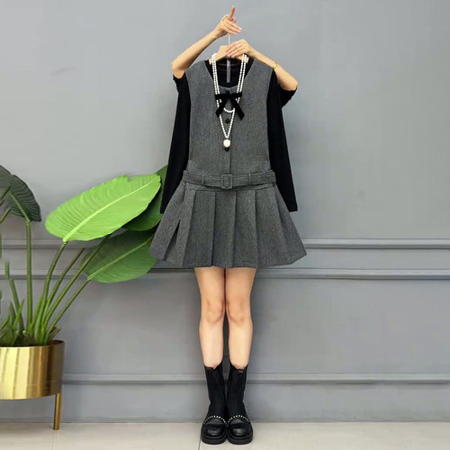 小香风气质内搭蝴蝶结马甲裙套装