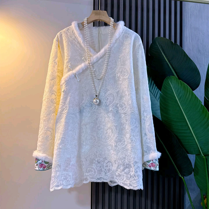 盘扣毛边拼接蕾丝上衣