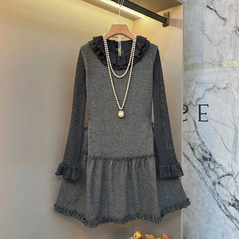 撒星花瓣领内搭马甲裙套装